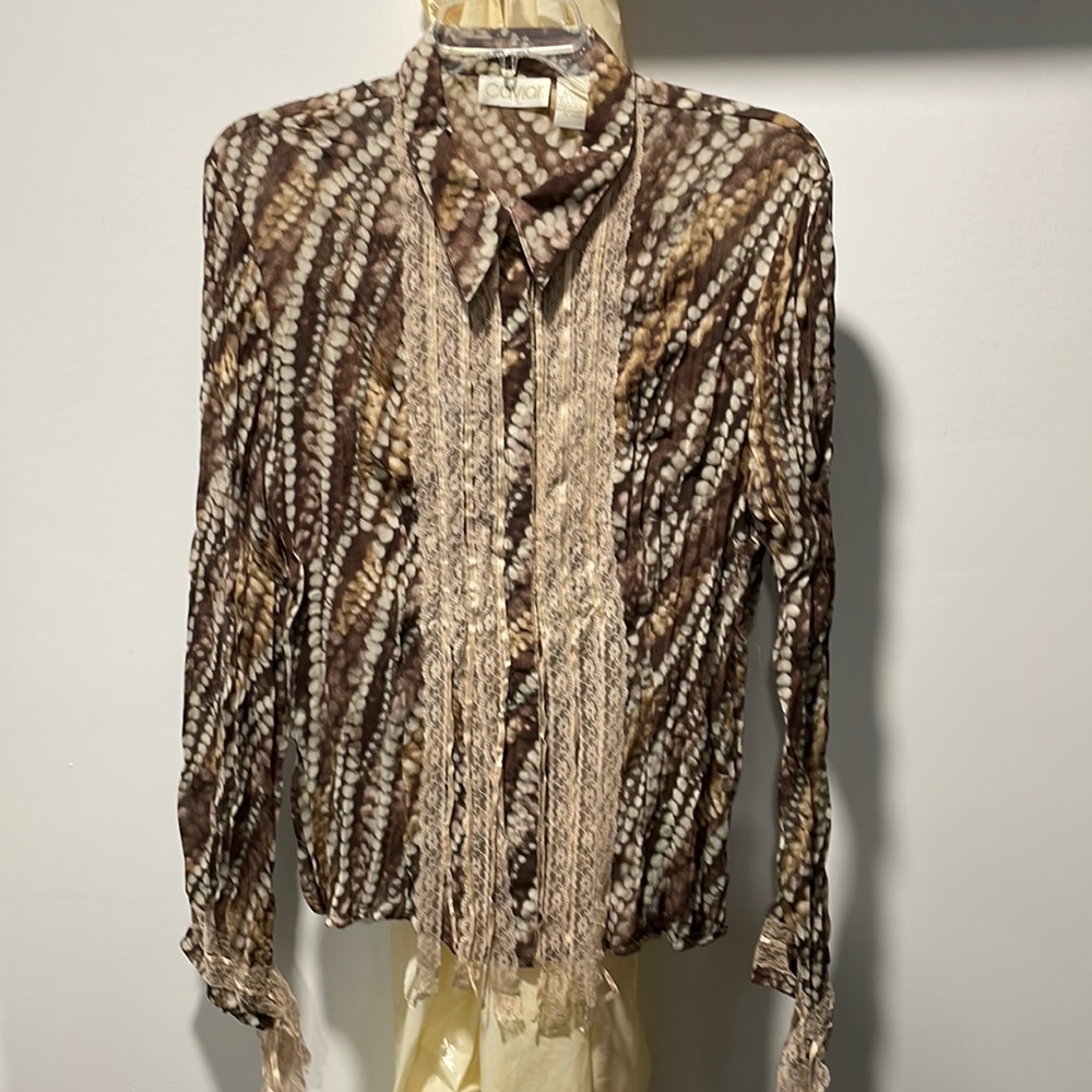 NWOT CAVIAR XL Lace Detailed Long Sleeve Front Snap Button Unique Blouse